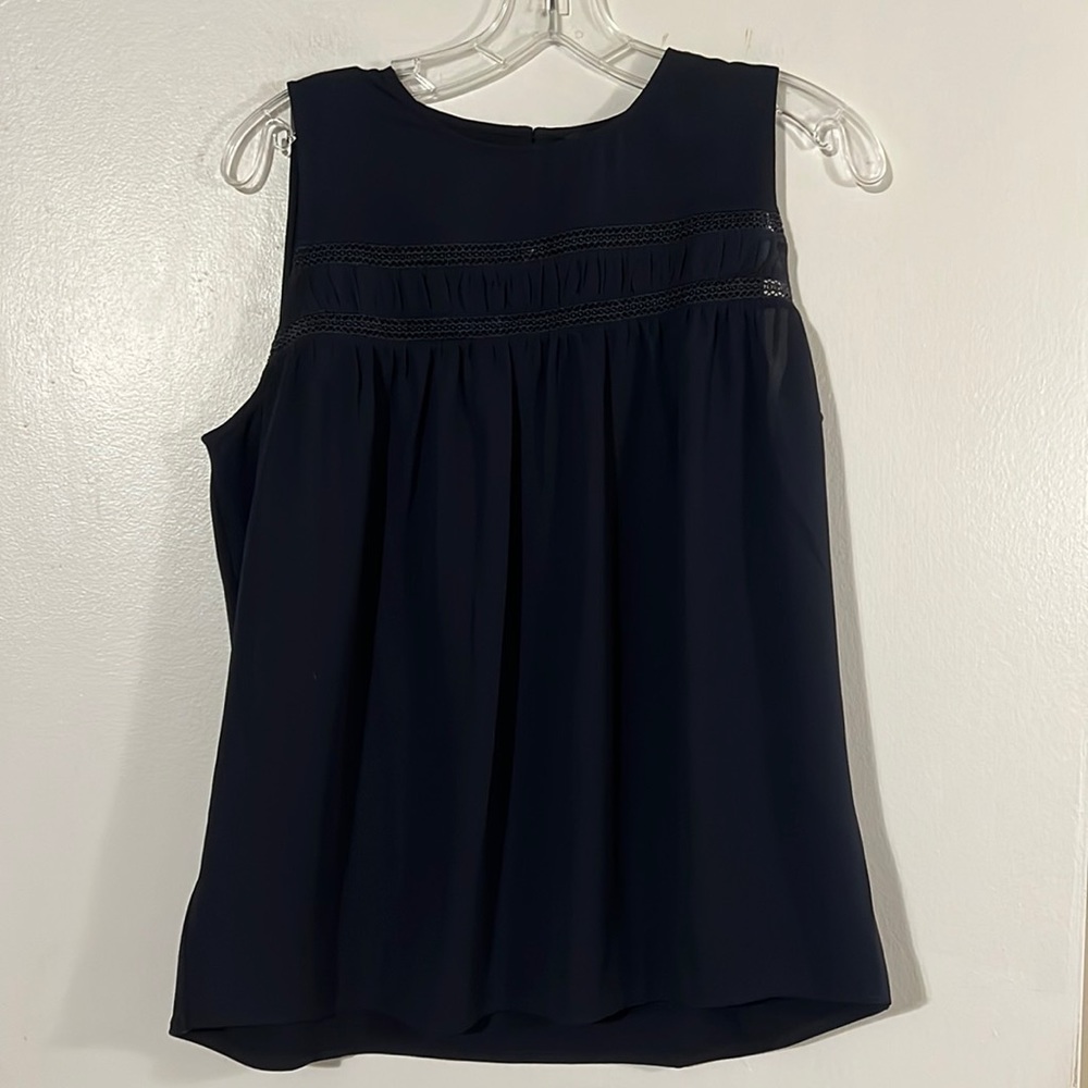 Ann Taylor black sleeveless flowy top